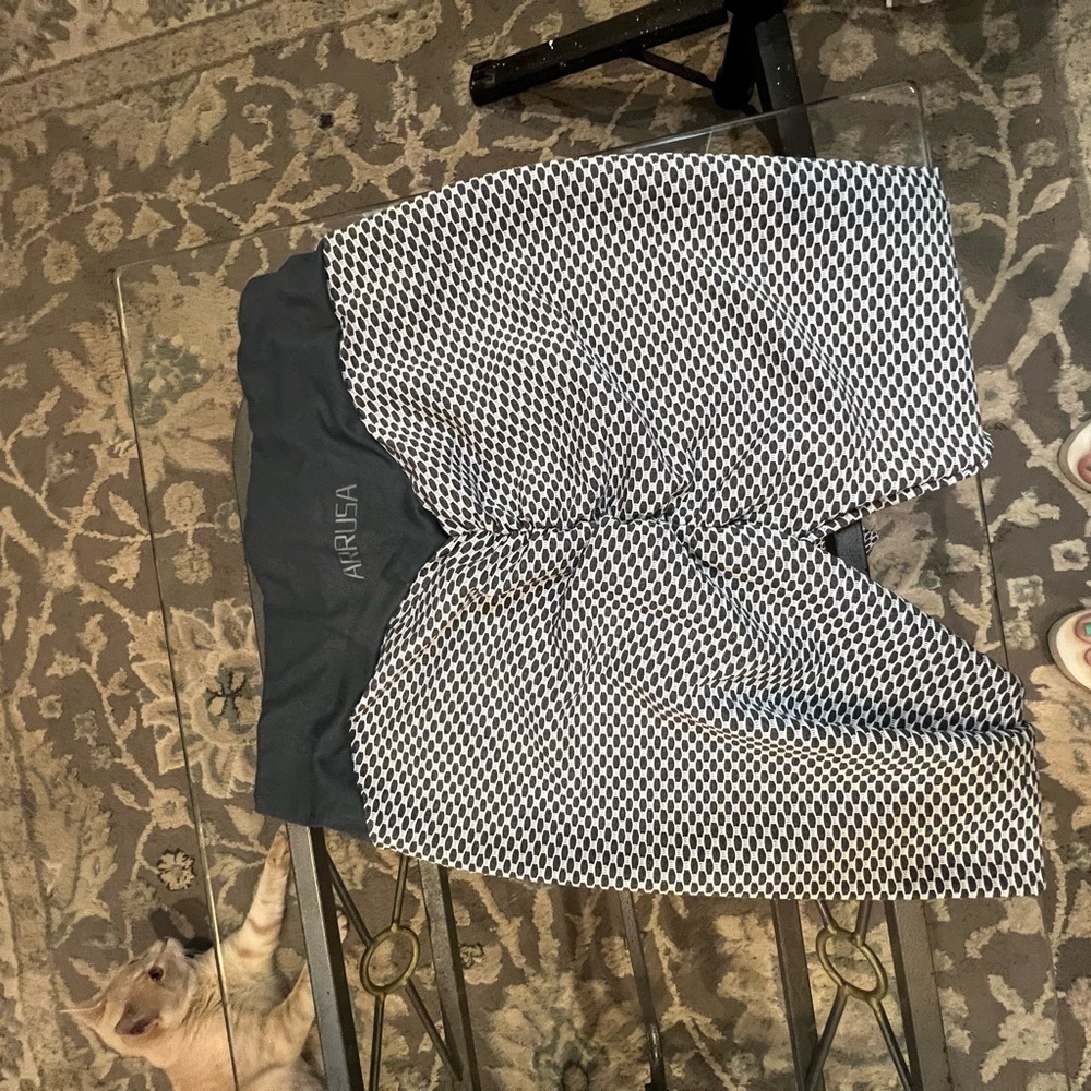 Arrusa Black and White tik tok leggings